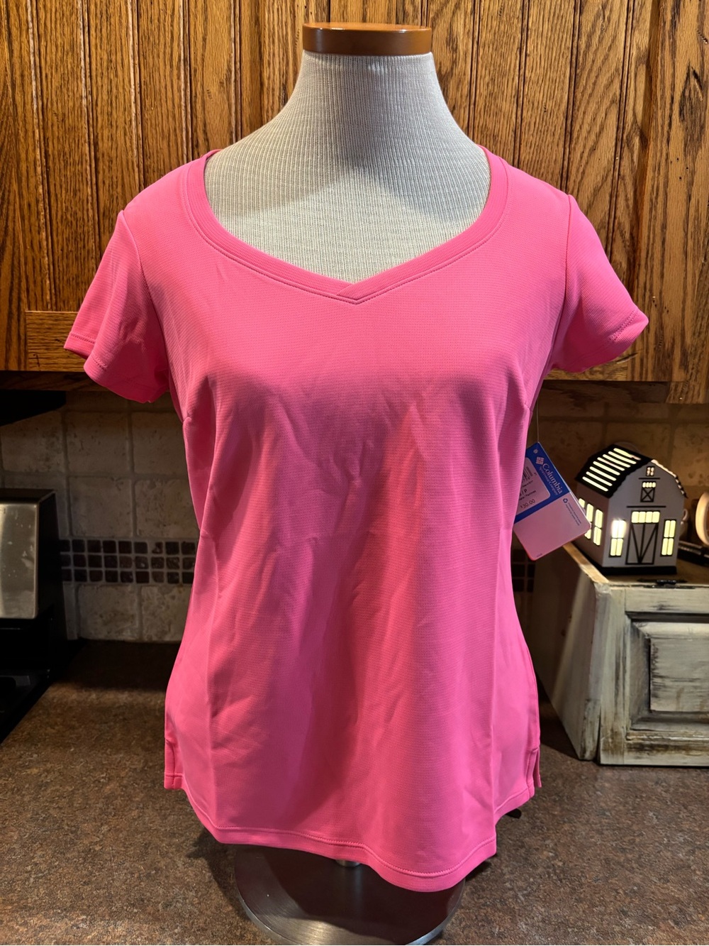 🐢Columbia Pink V-Neck Short Sleeve Performance Tee